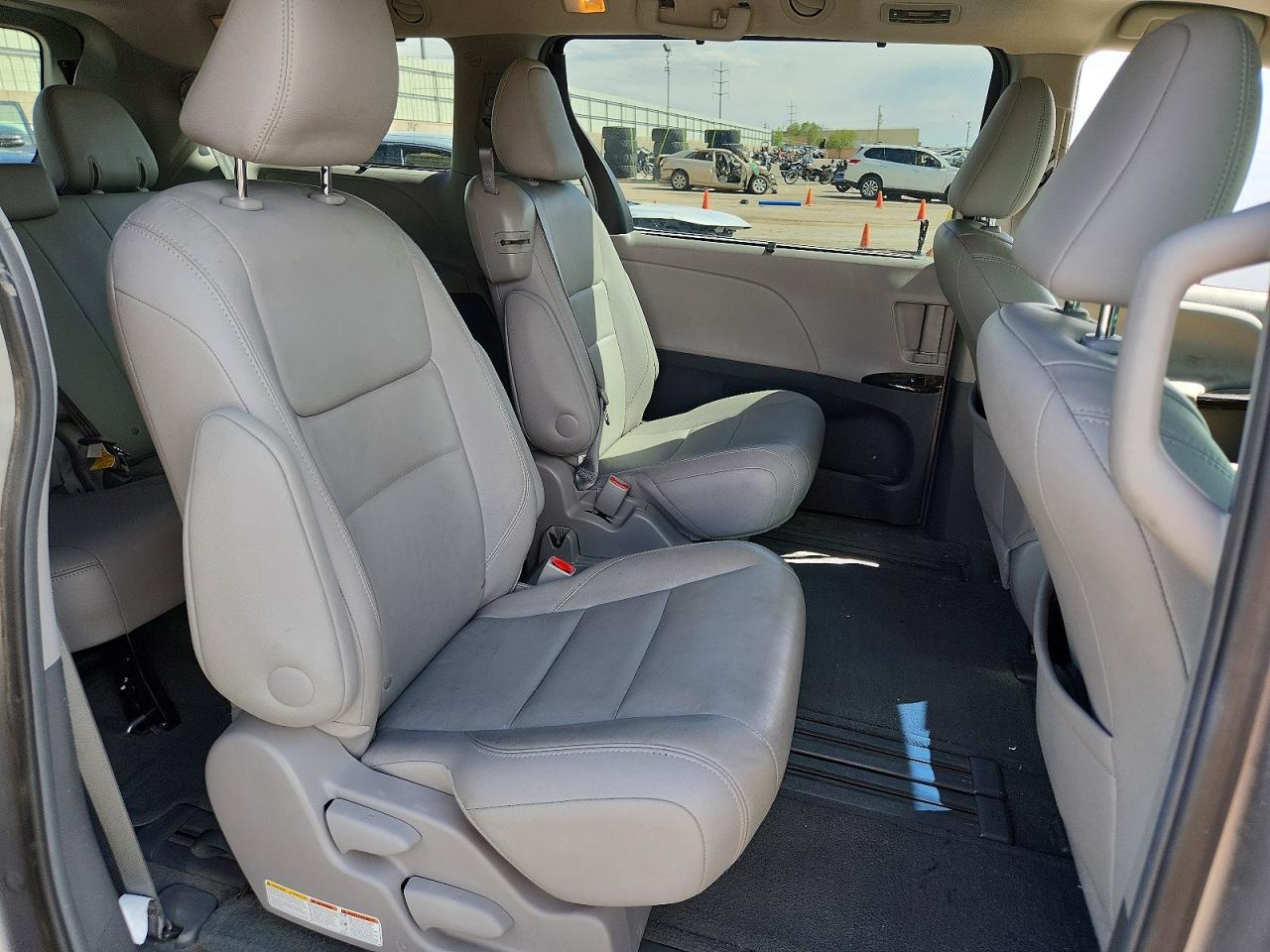 Toyota Sienna Xle Premium 8-passenger