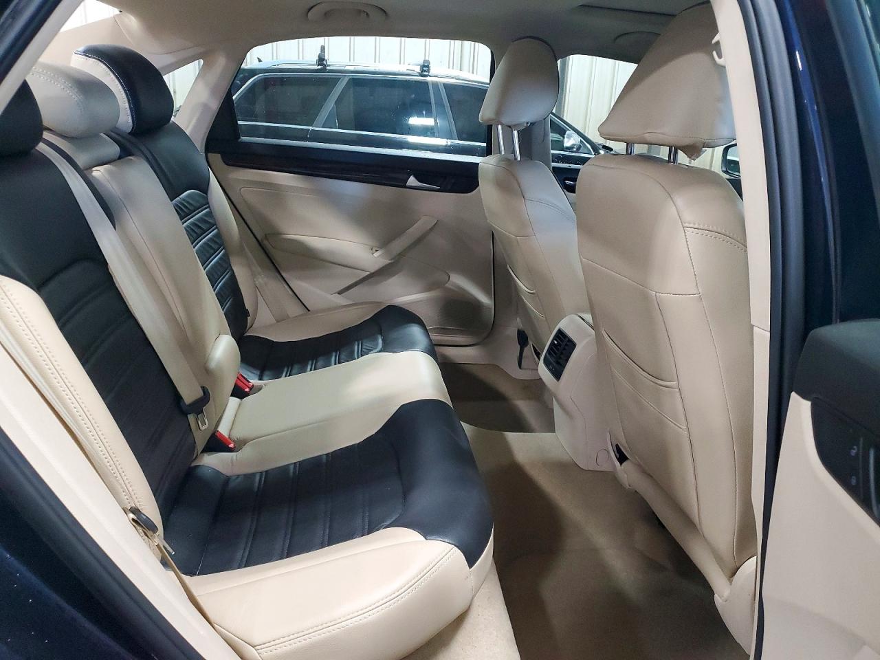 Volkswagen Passat Sel