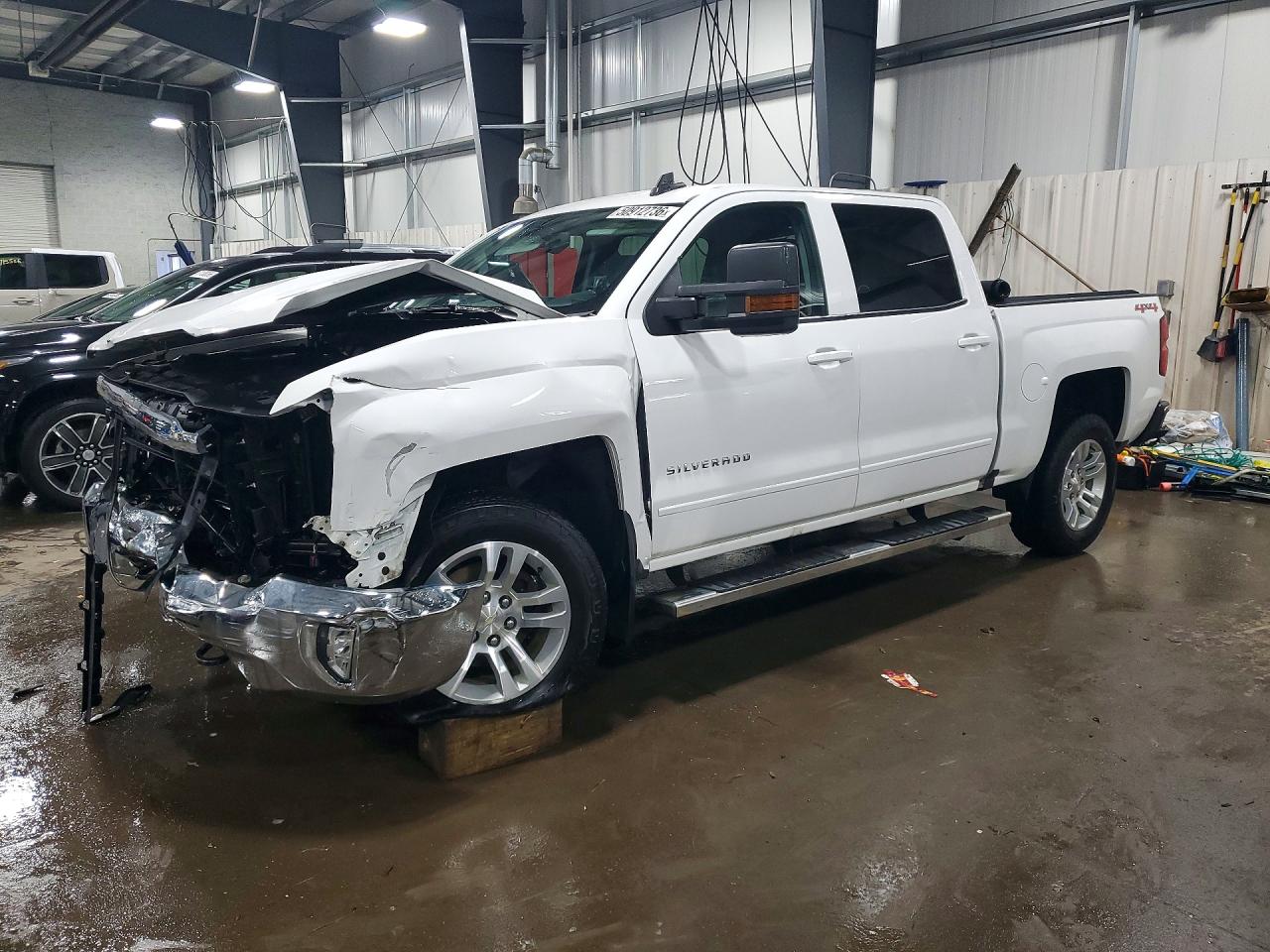 Salvage Chevrolet Silverado Image
