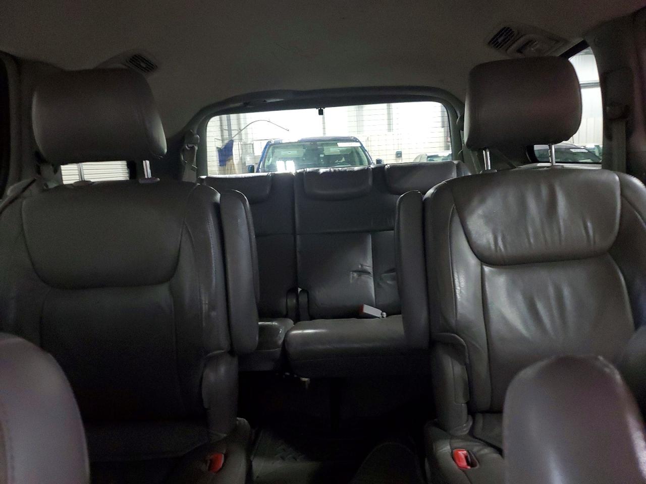Toyota Sienna Le 8-passenger