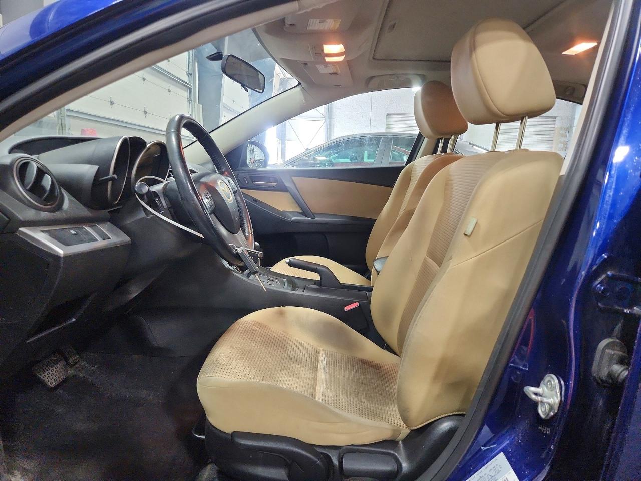 Mazda 3 I