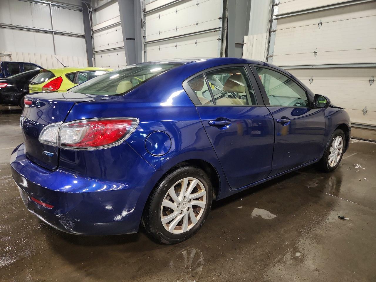 Mazda 3 I