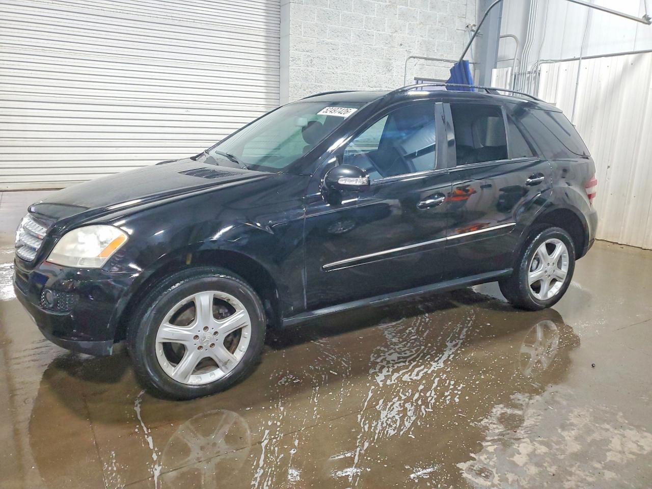 Salvage Mercedes-Benz M-Class Image