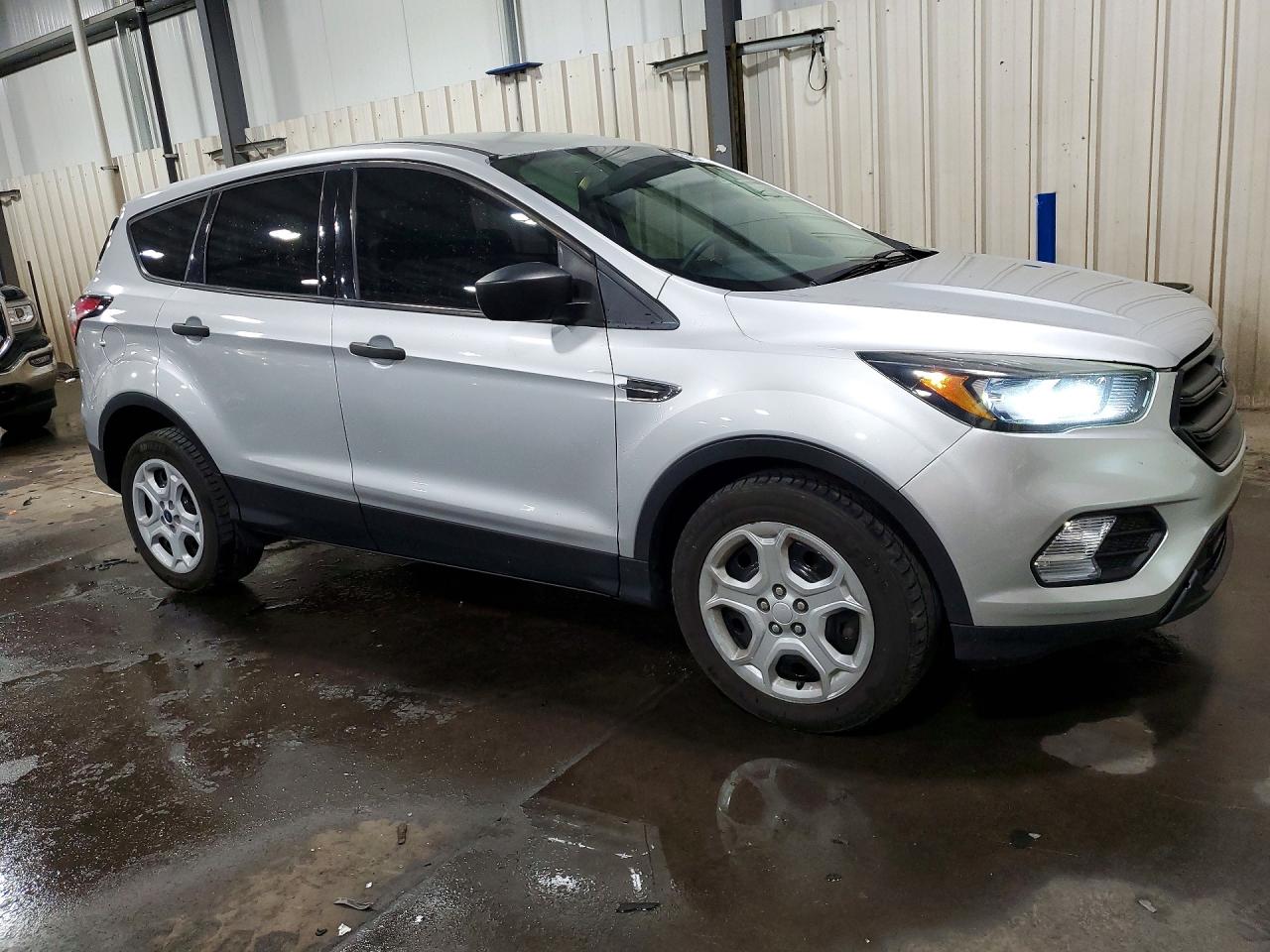 Ford Escape S