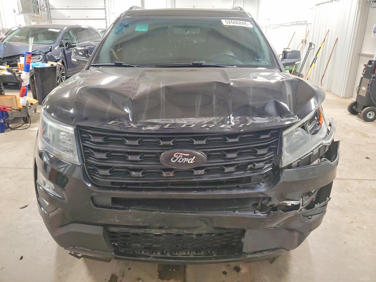 Ford Explorer Sport