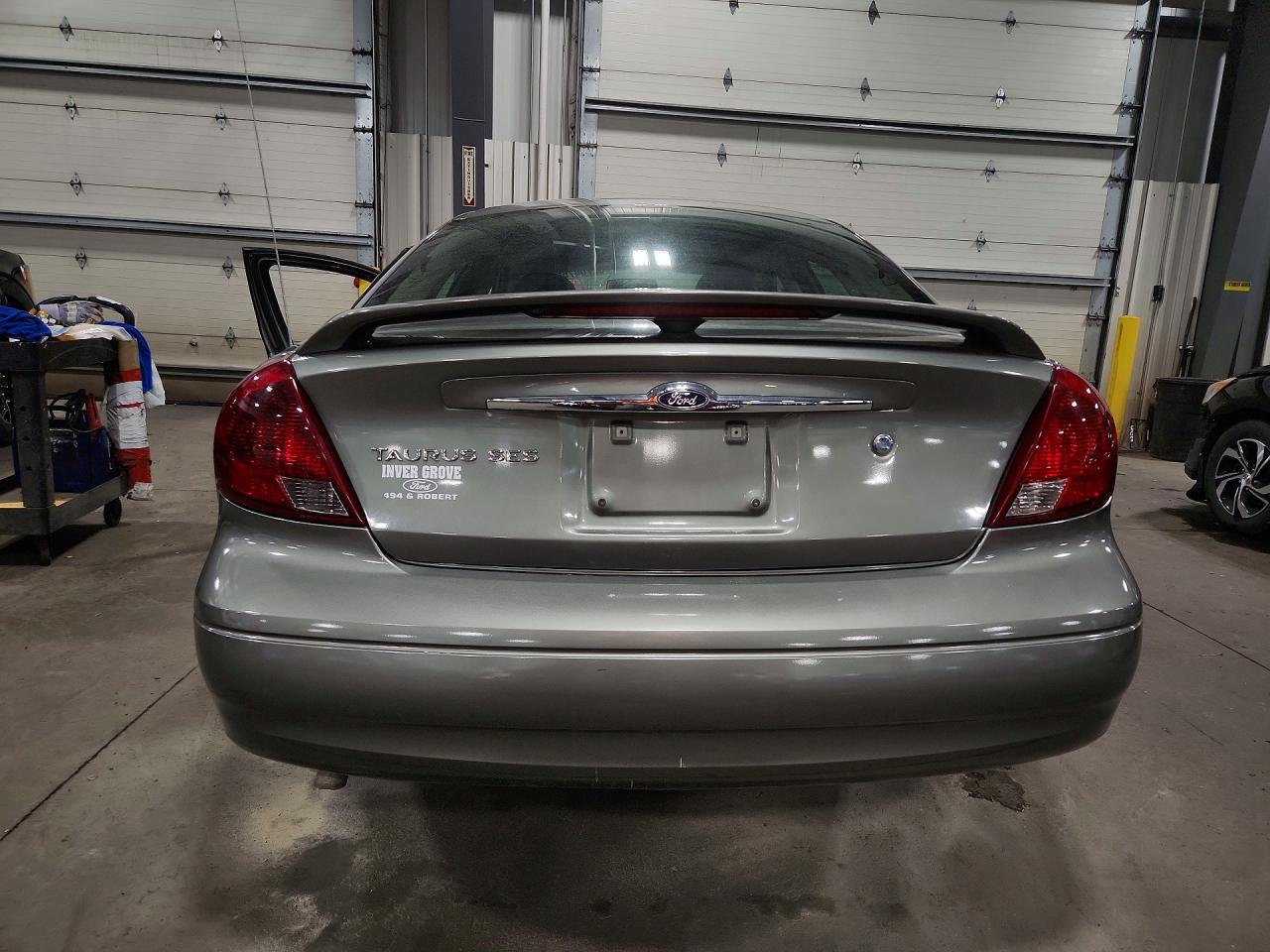 Ford Taurus Ses