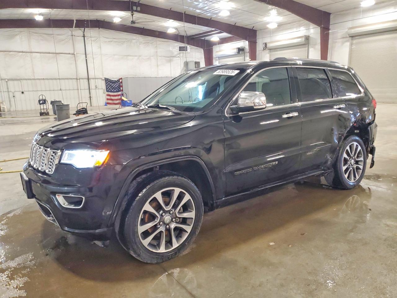 Salvage Jeep Grand Cherokee Image