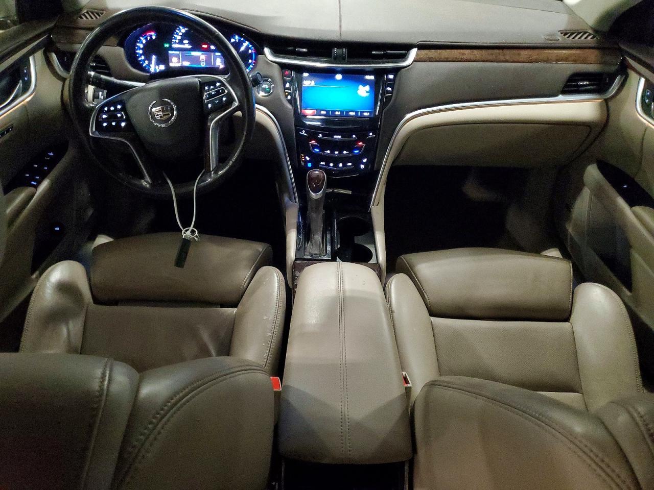 Cadillac XTS Luxury Collection