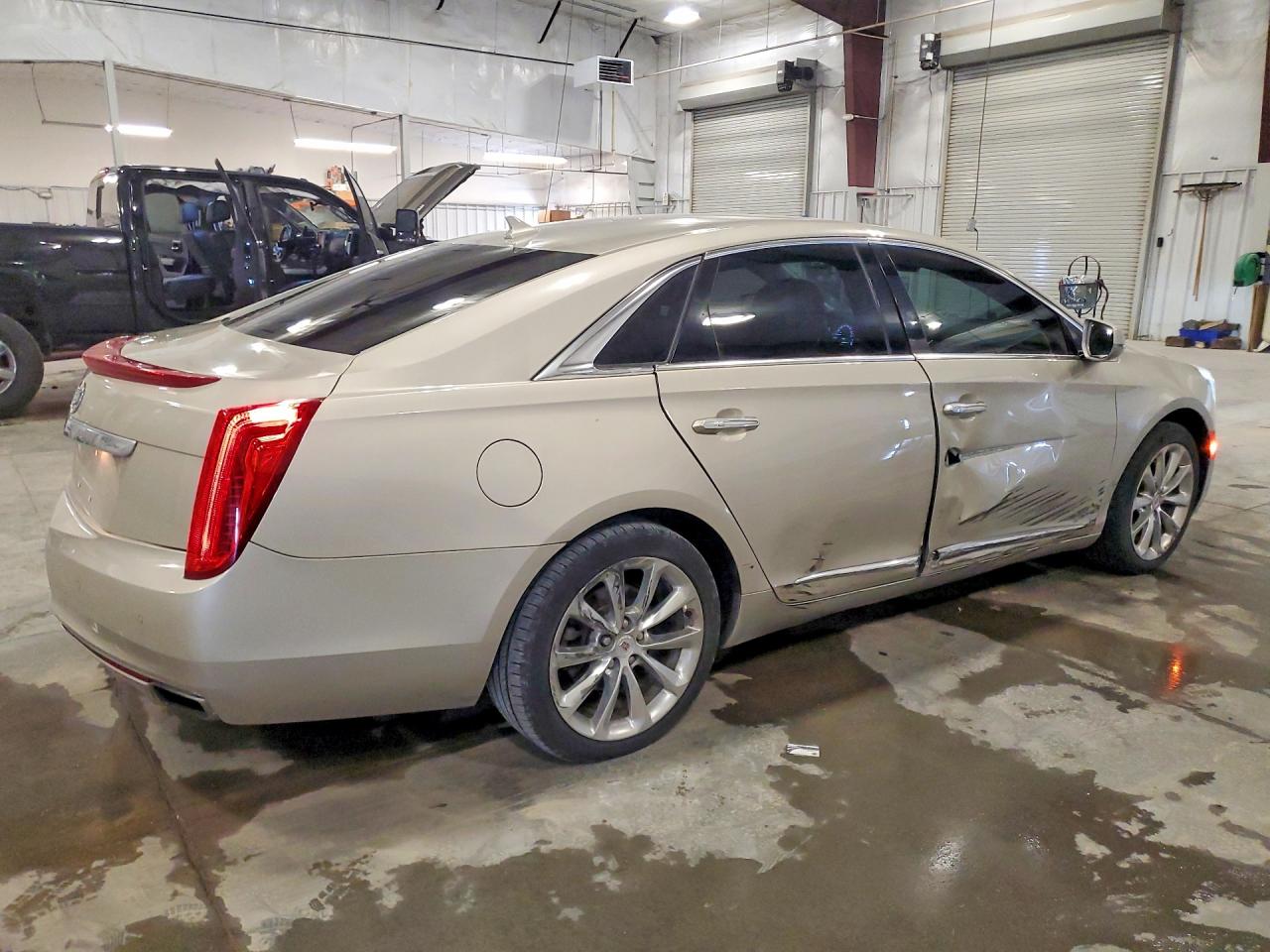 Cadillac XTS Luxury Collection