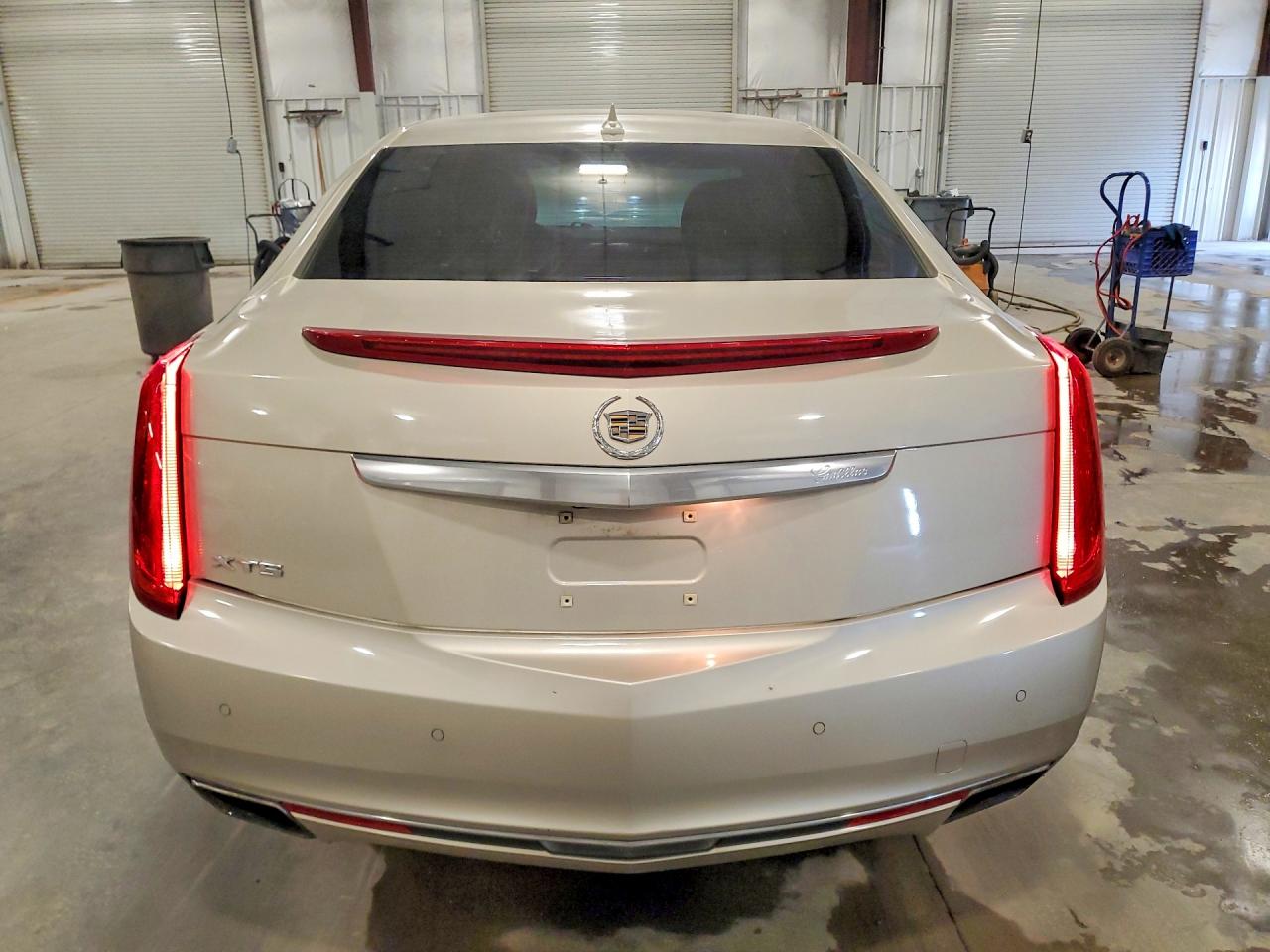 Cadillac XTS Luxury Collection