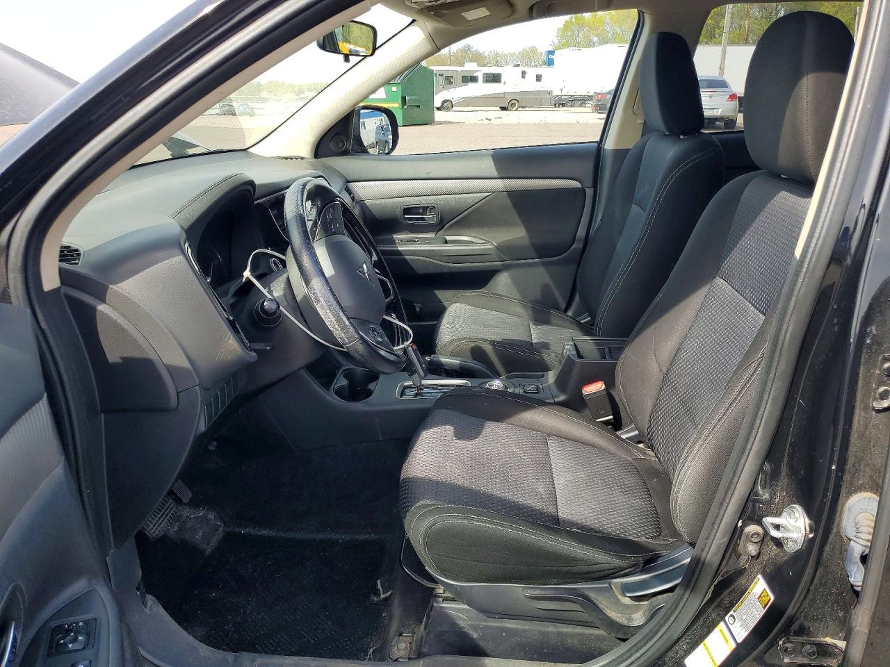 Mitsubishi Outlander Se