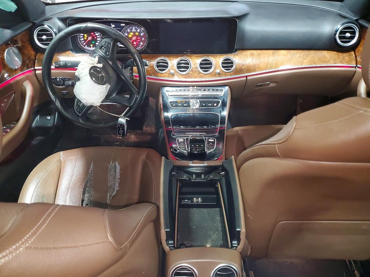Mercedes-Benz E-Class 300 4matic