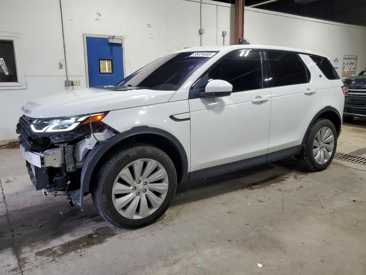 Salvage Land Rover Discovery Image