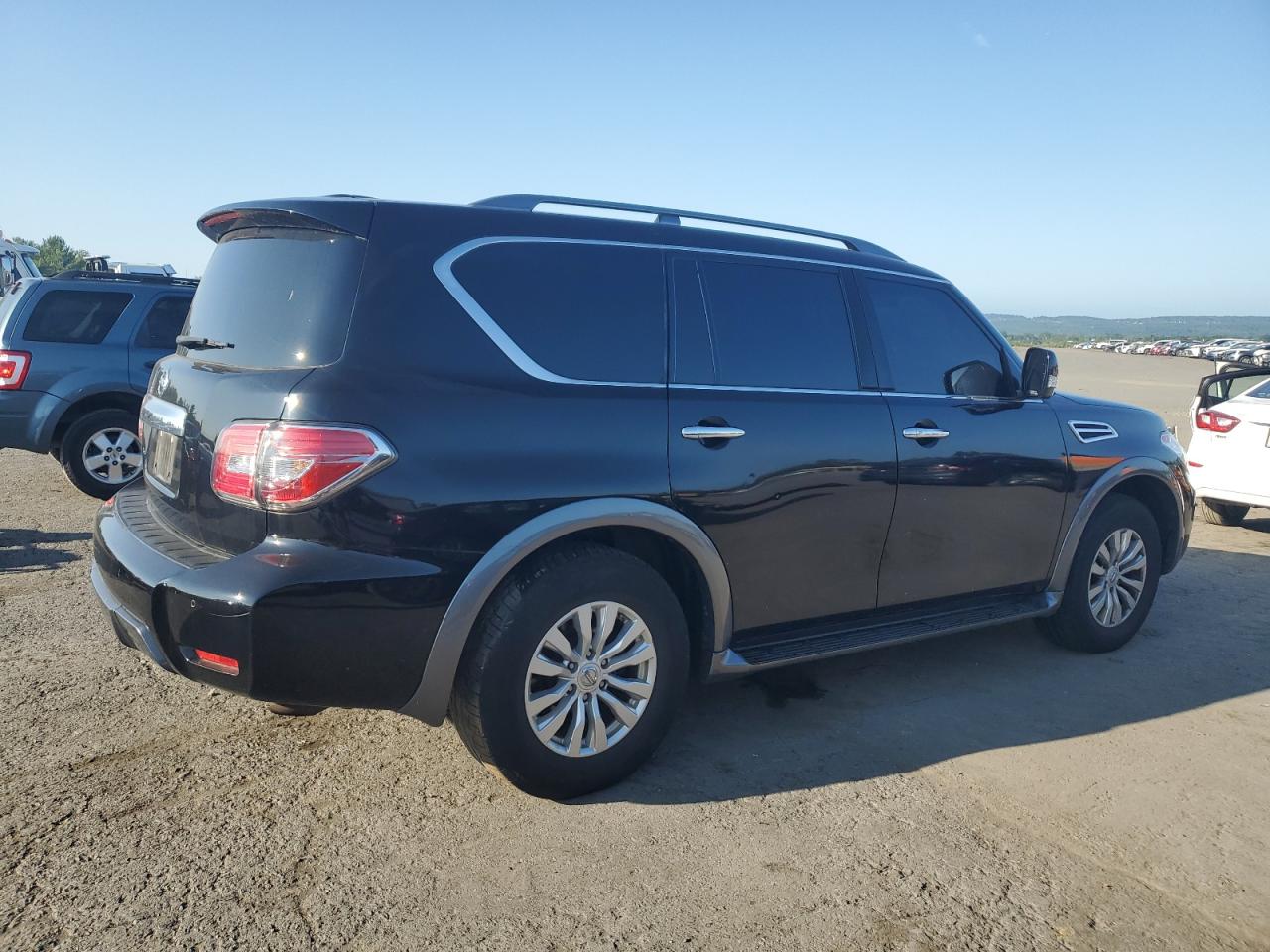 Nissan Armada Sv