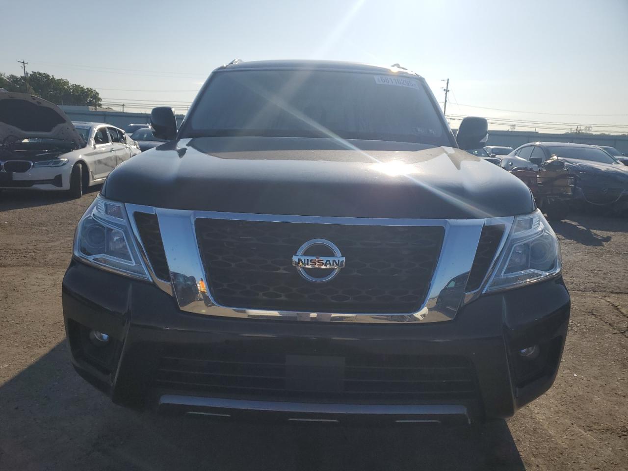 Nissan Armada Sv