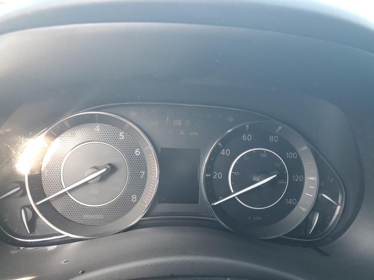 Nissan Armada Sv