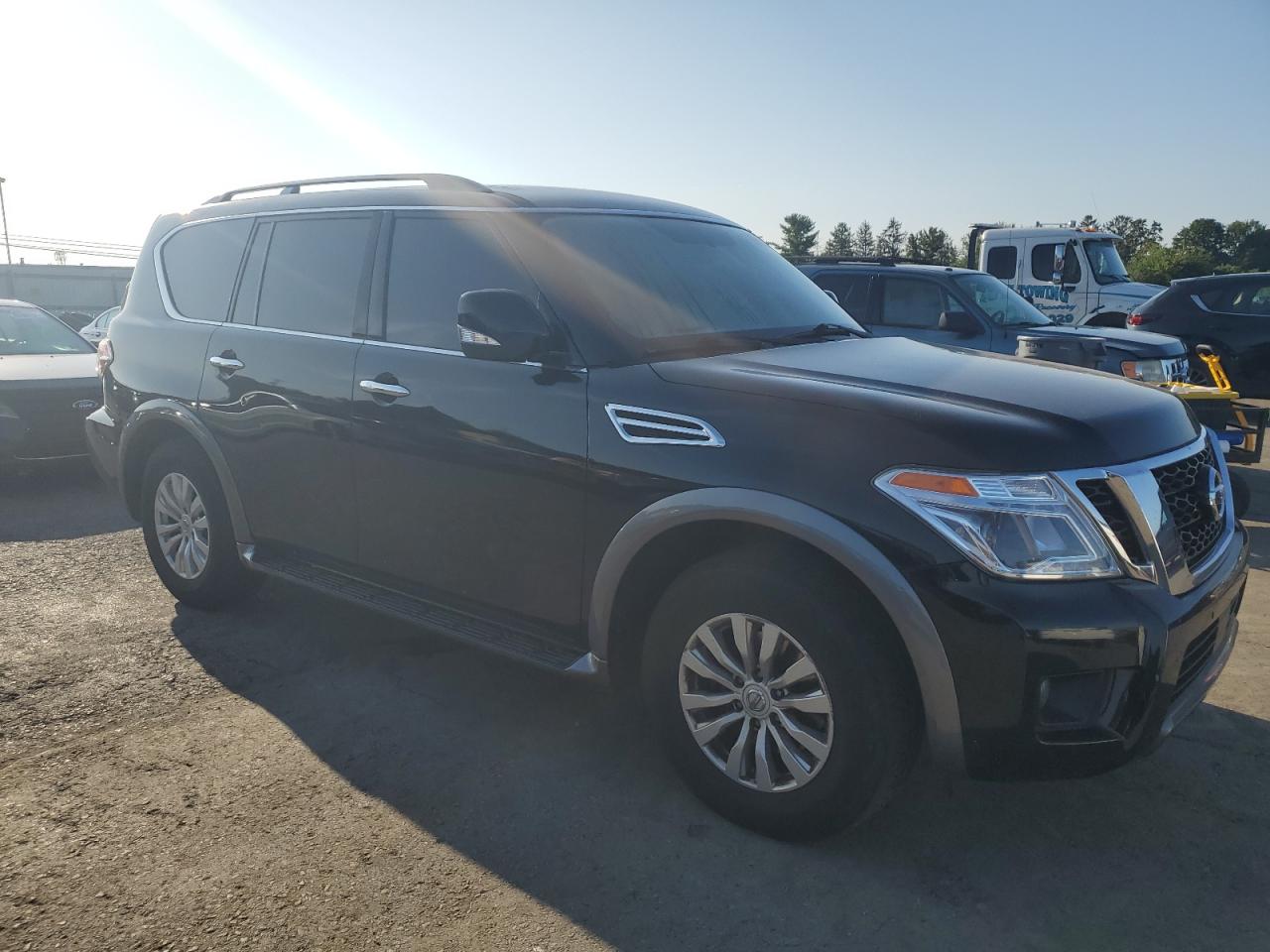 Nissan Armada Sv