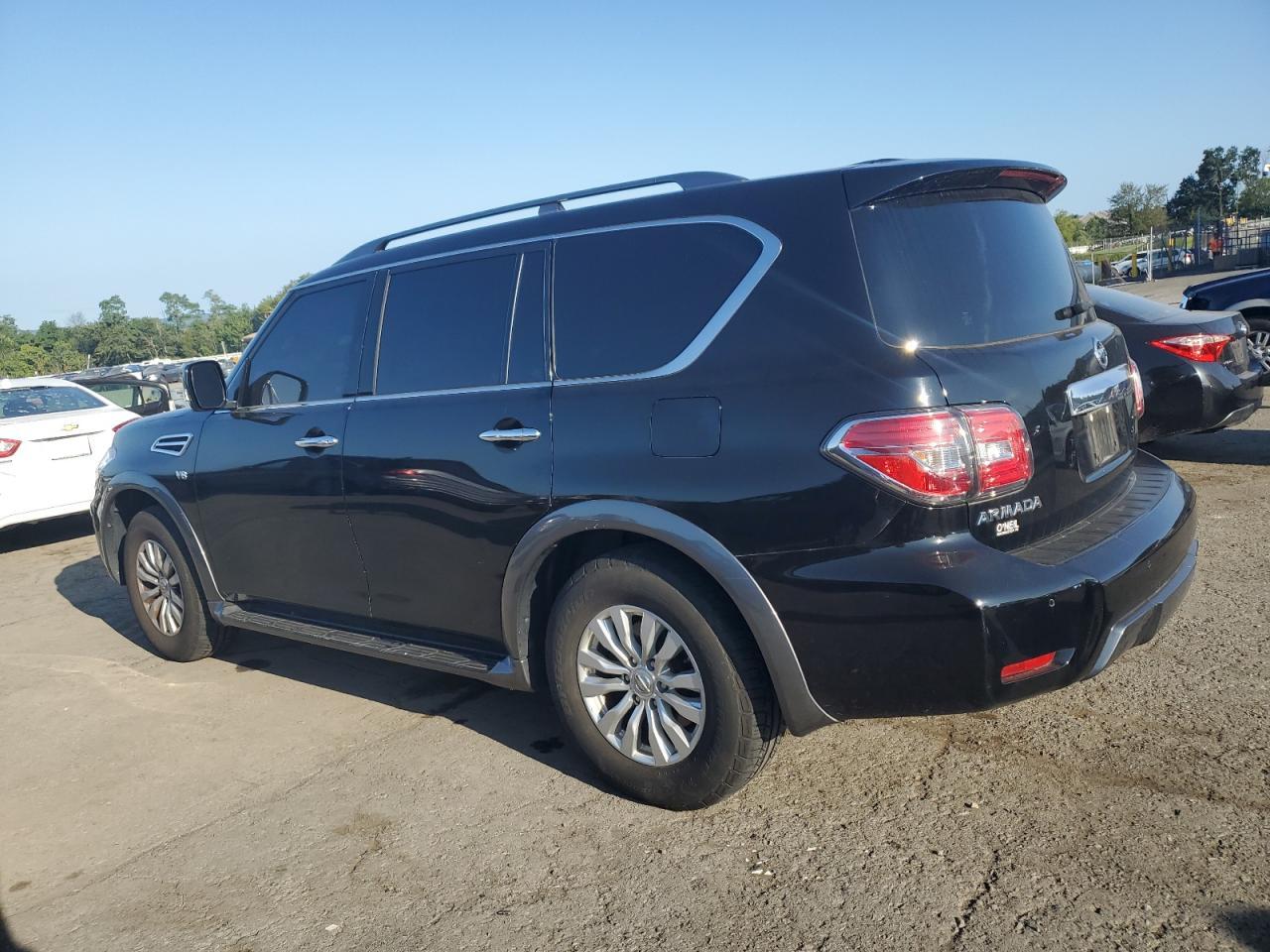 Nissan Armada Sv