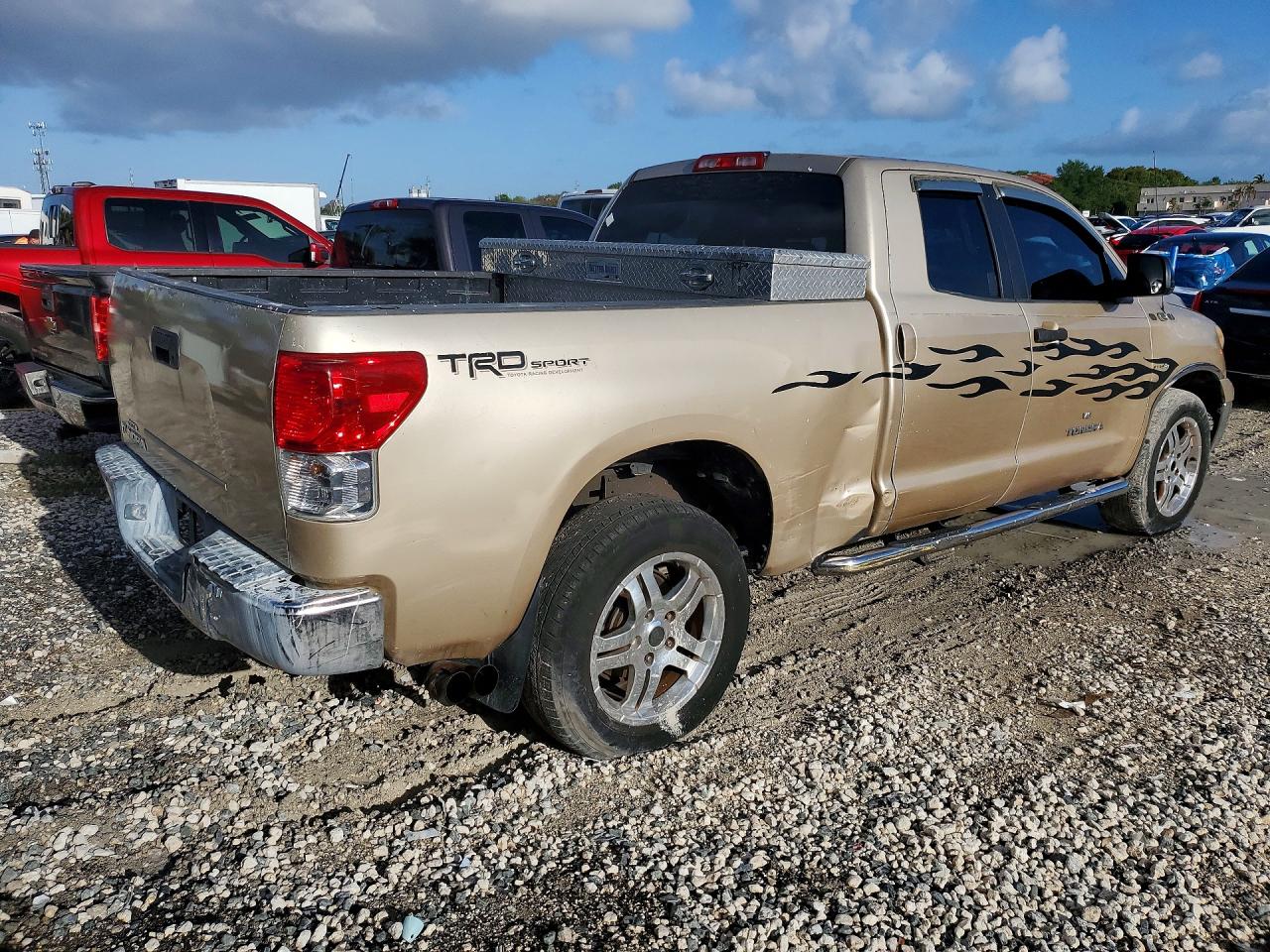 Toyota Tundra Double Cab Sr5