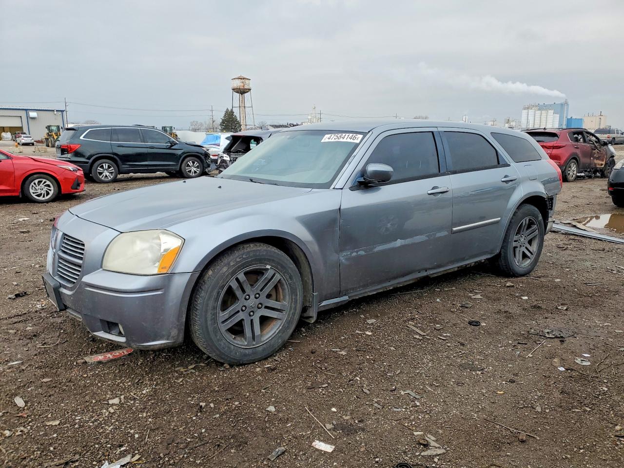 Salvage Dodge Magnum Image