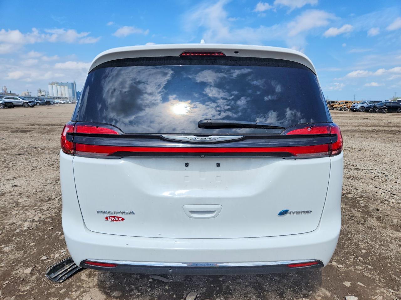 Chrysler Pacifica Hybrid Touring L