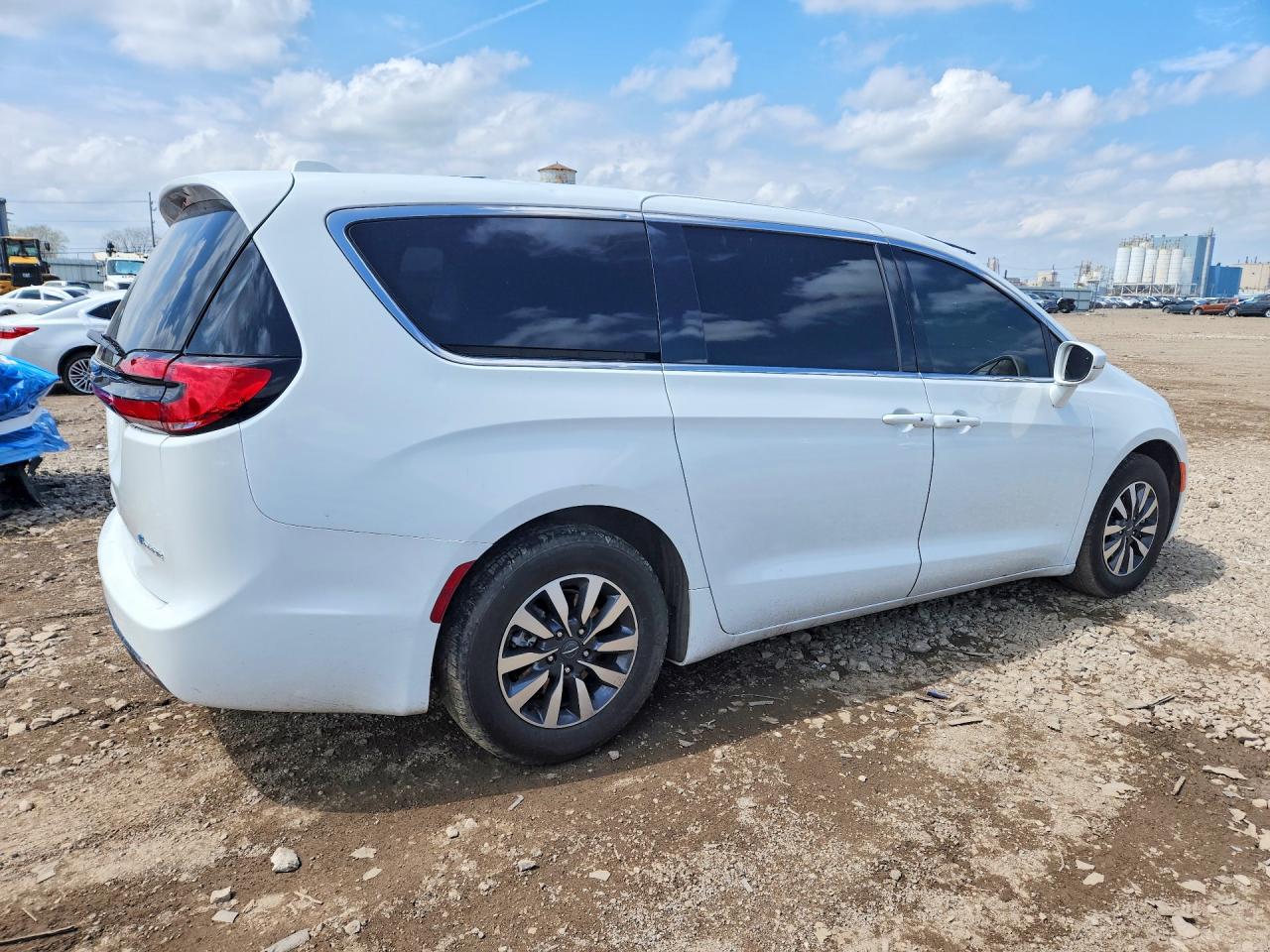 Chrysler Pacifica Hybrid Touring L