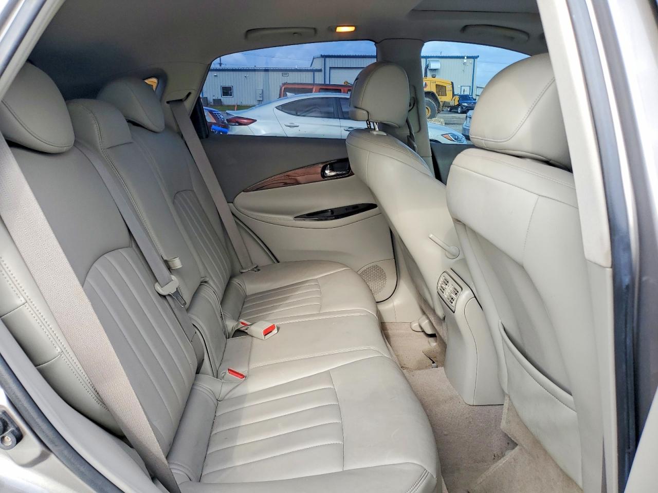 INFINITI Ex Base