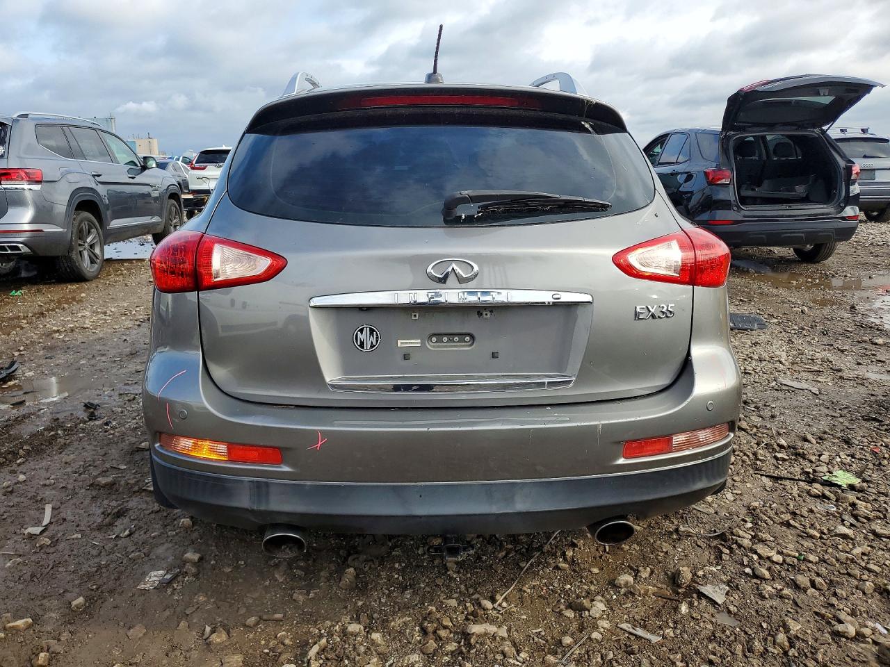 INFINITI Ex Base