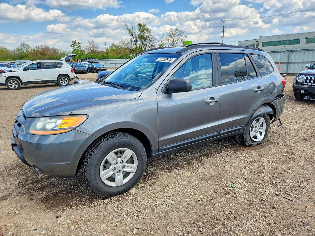 Salvage Hyundai SANTA FE Image