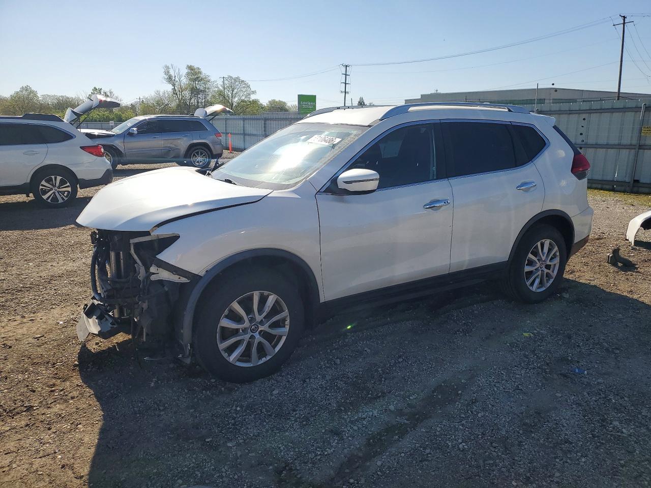 Salvage Nissan Rogue Image