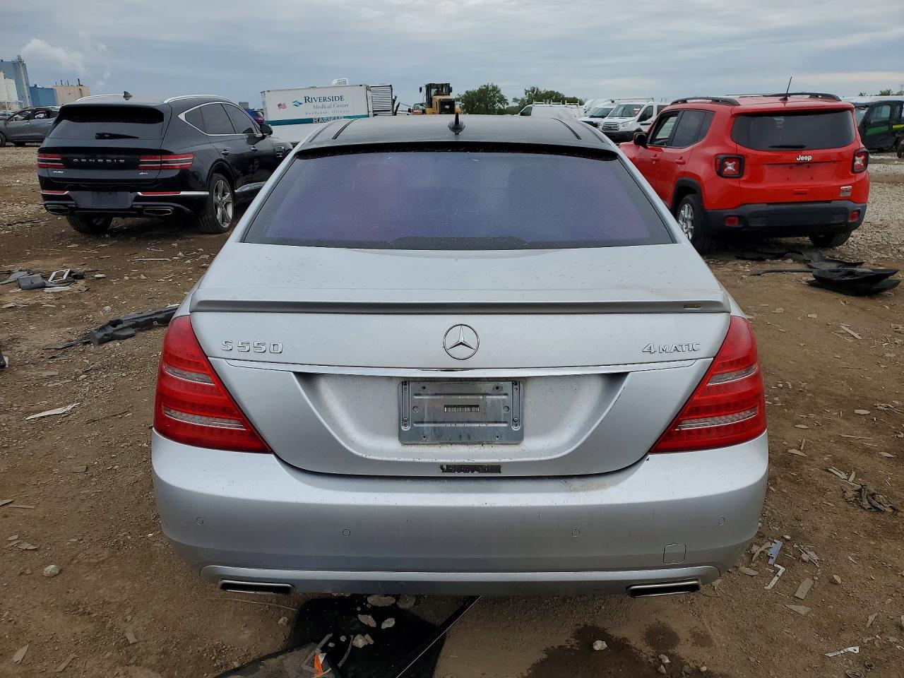 Mercedes-Benz S-Class 550 4matic