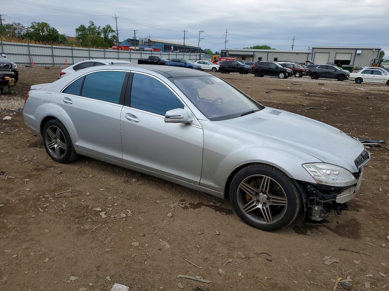 Mercedes-Benz S-Class 550 4matic