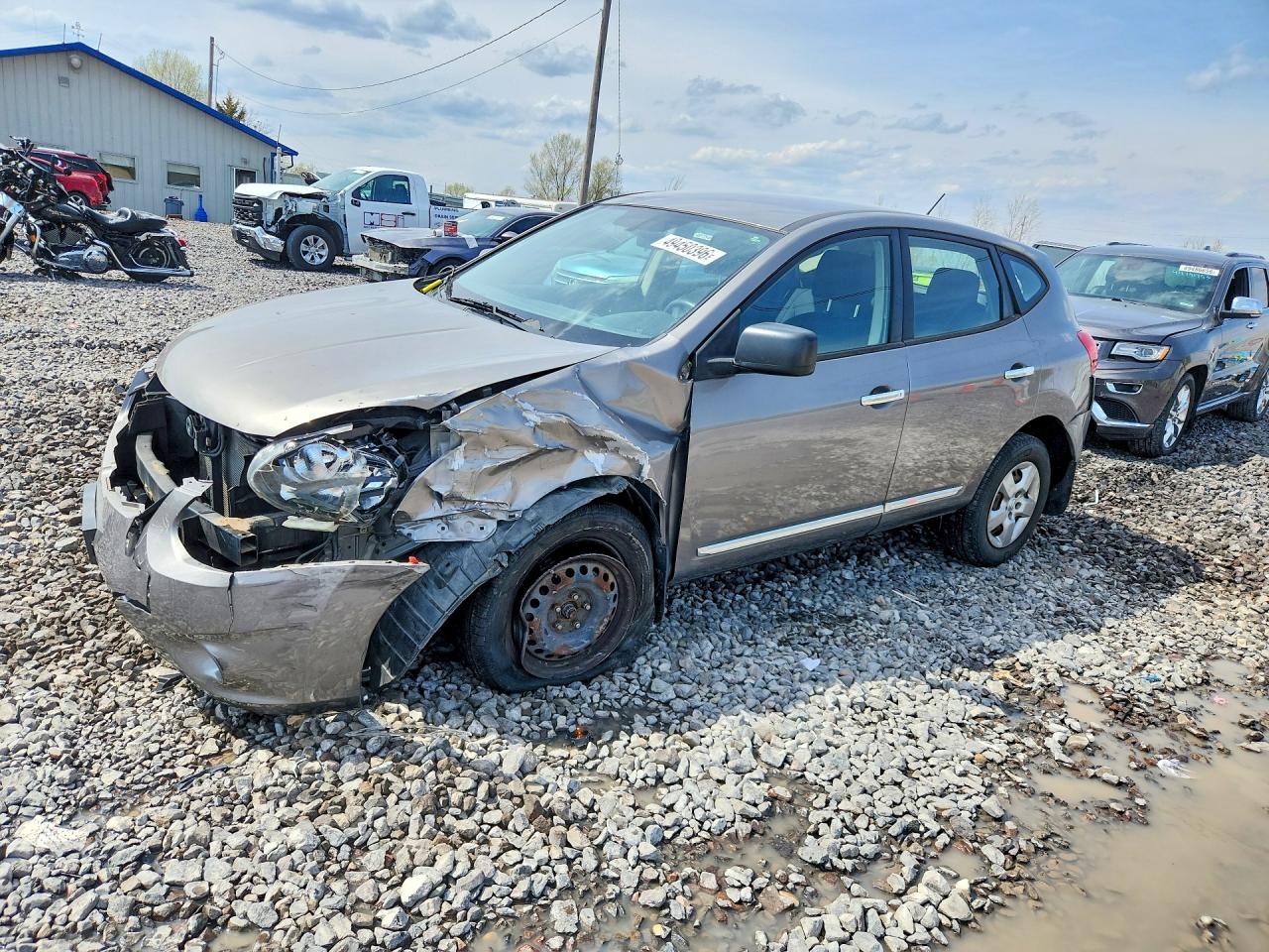 Salvage Nissan Rogue Image