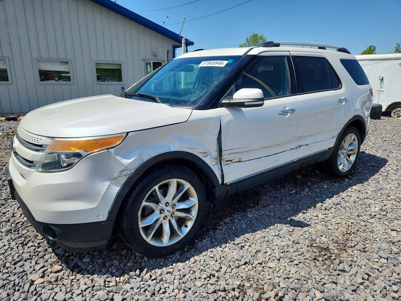 Salvage Ford Explorer Image