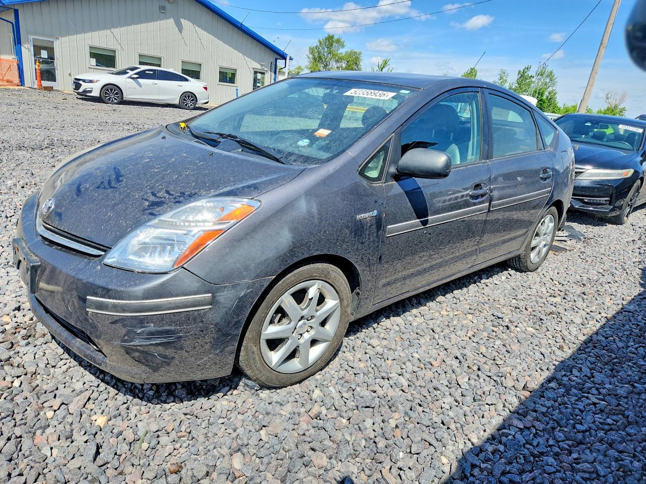Salvage Toyota Prius Image