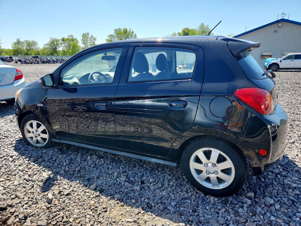 Mitsubishi Mirage Es
