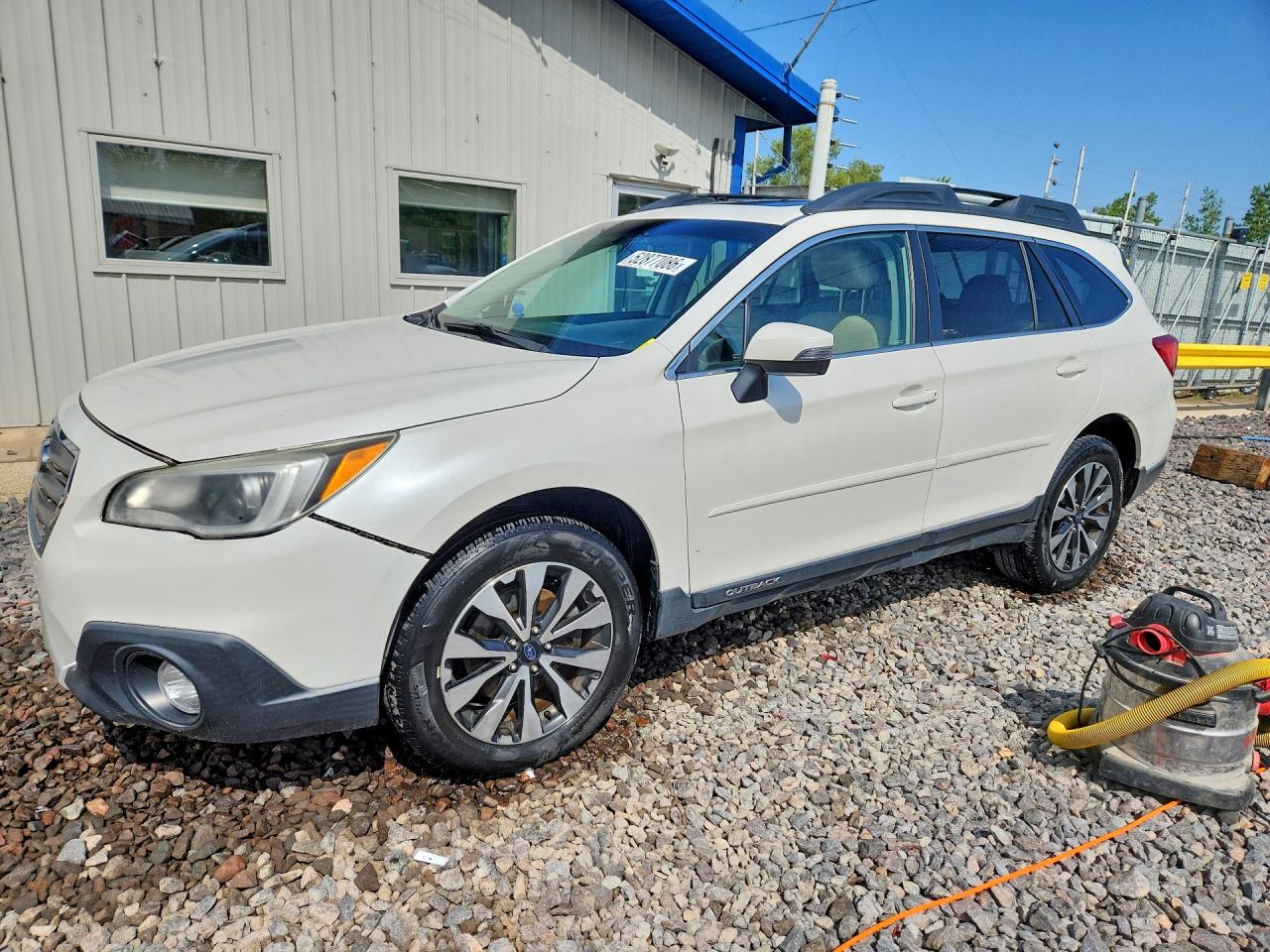 Salvage Subaru Outback Image