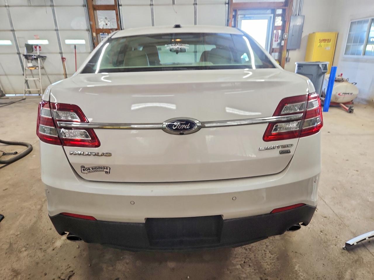 Ford Taurus Limited