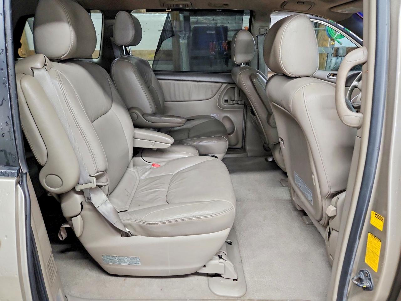 Toyota Sienna Xle 7 Passenger