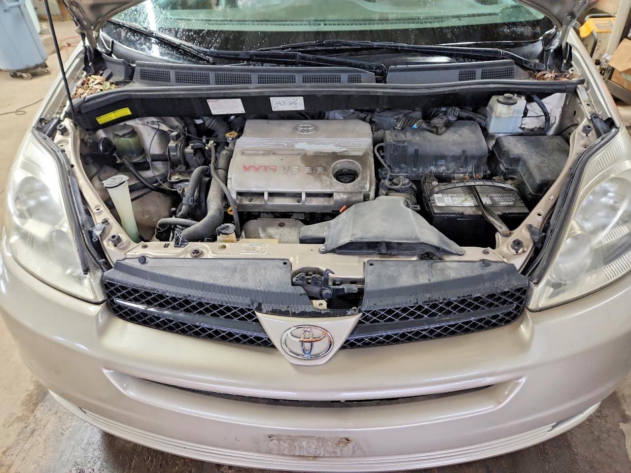 Toyota Sienna Xle 7 Passenger