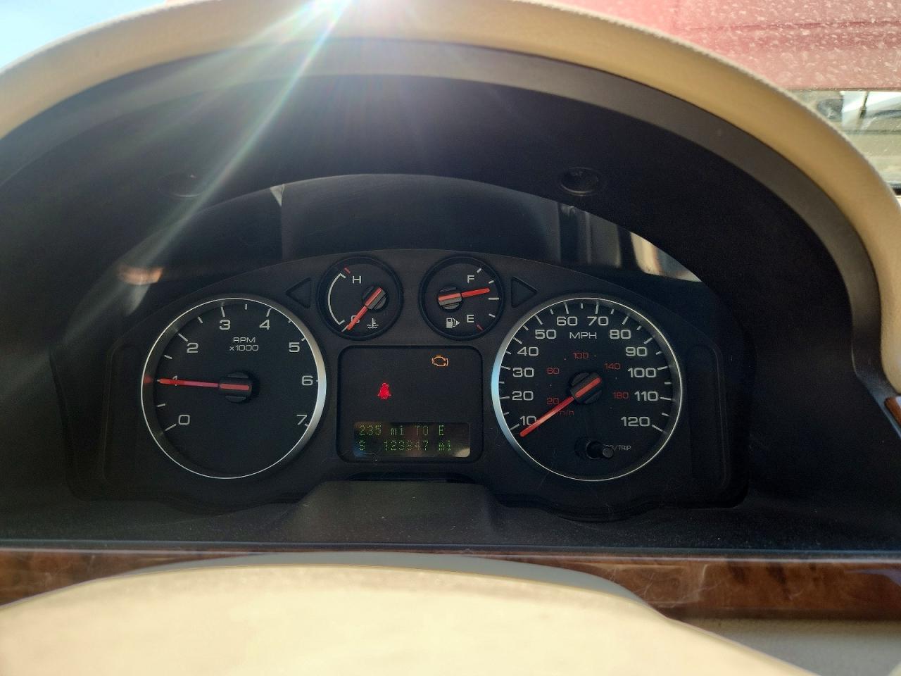 Ford Five Hundr Sel