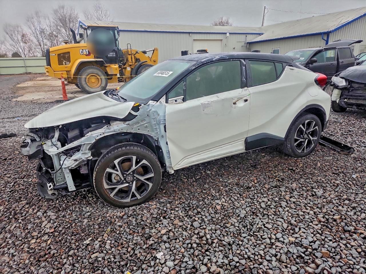 Salvage Toyota C-HR Image