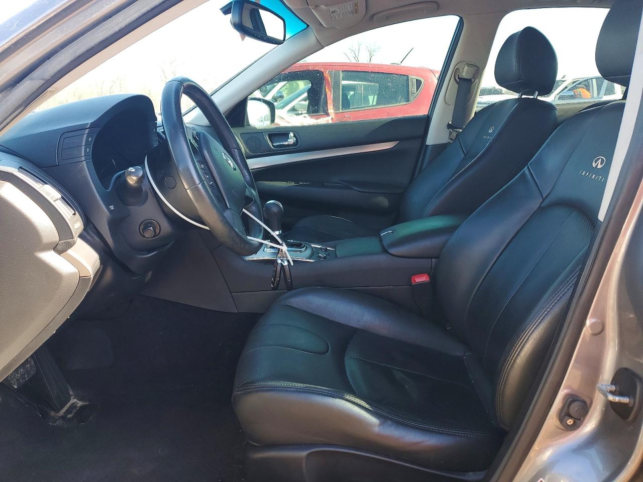 INFINITI G37 X