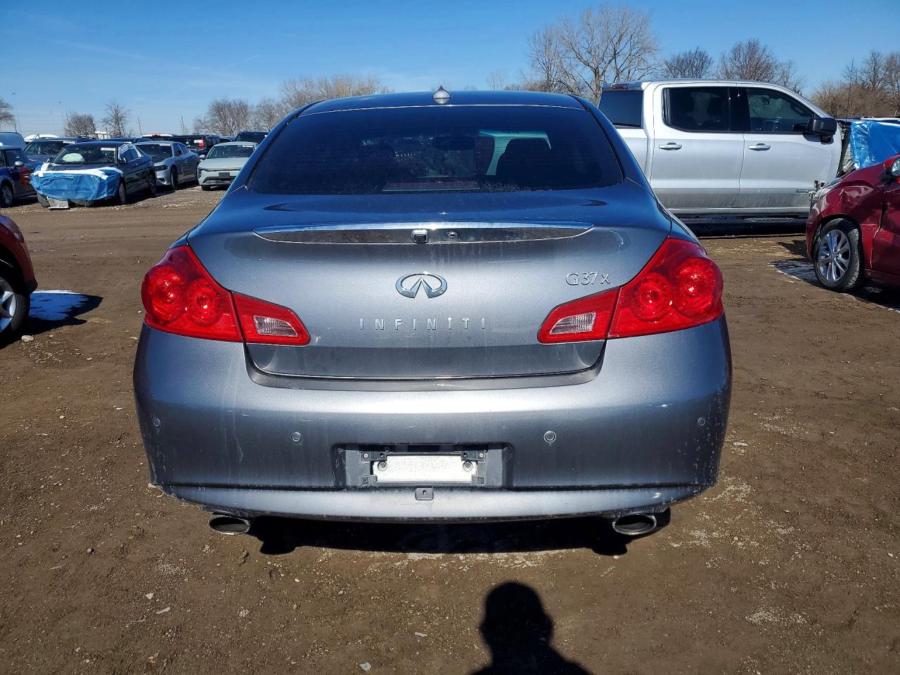 INFINITI G37 X