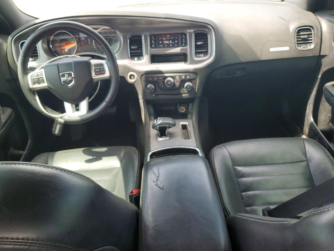 Dodge Charger Se