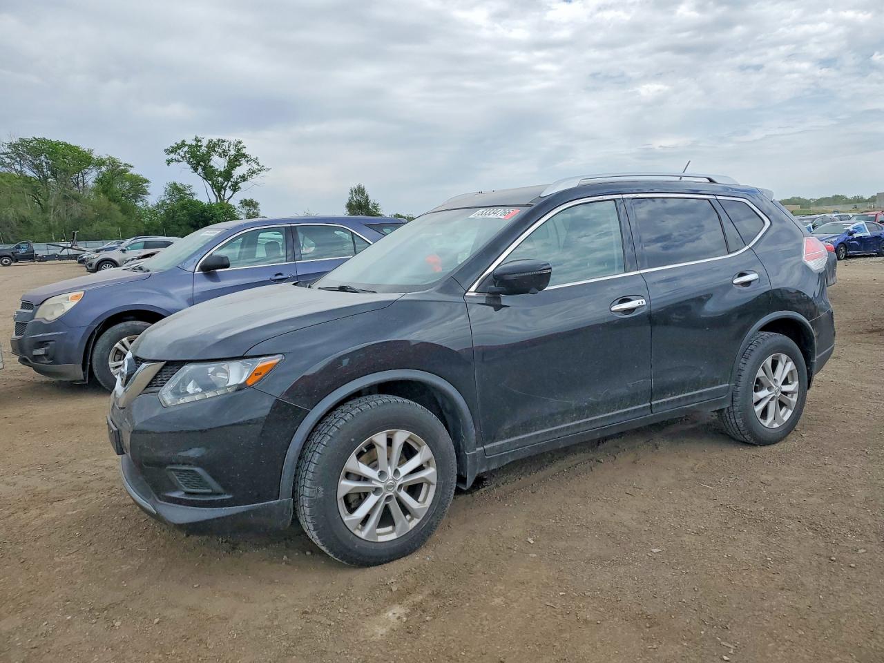 Salvage Nissan Rogue Image