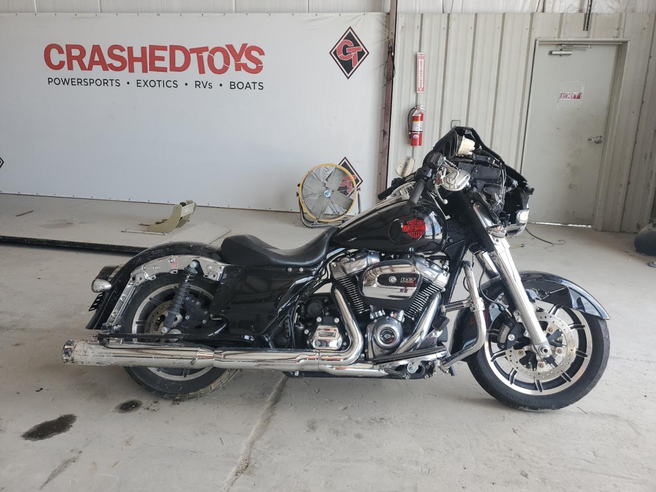 Salvage Harley-Davidson Fl Image