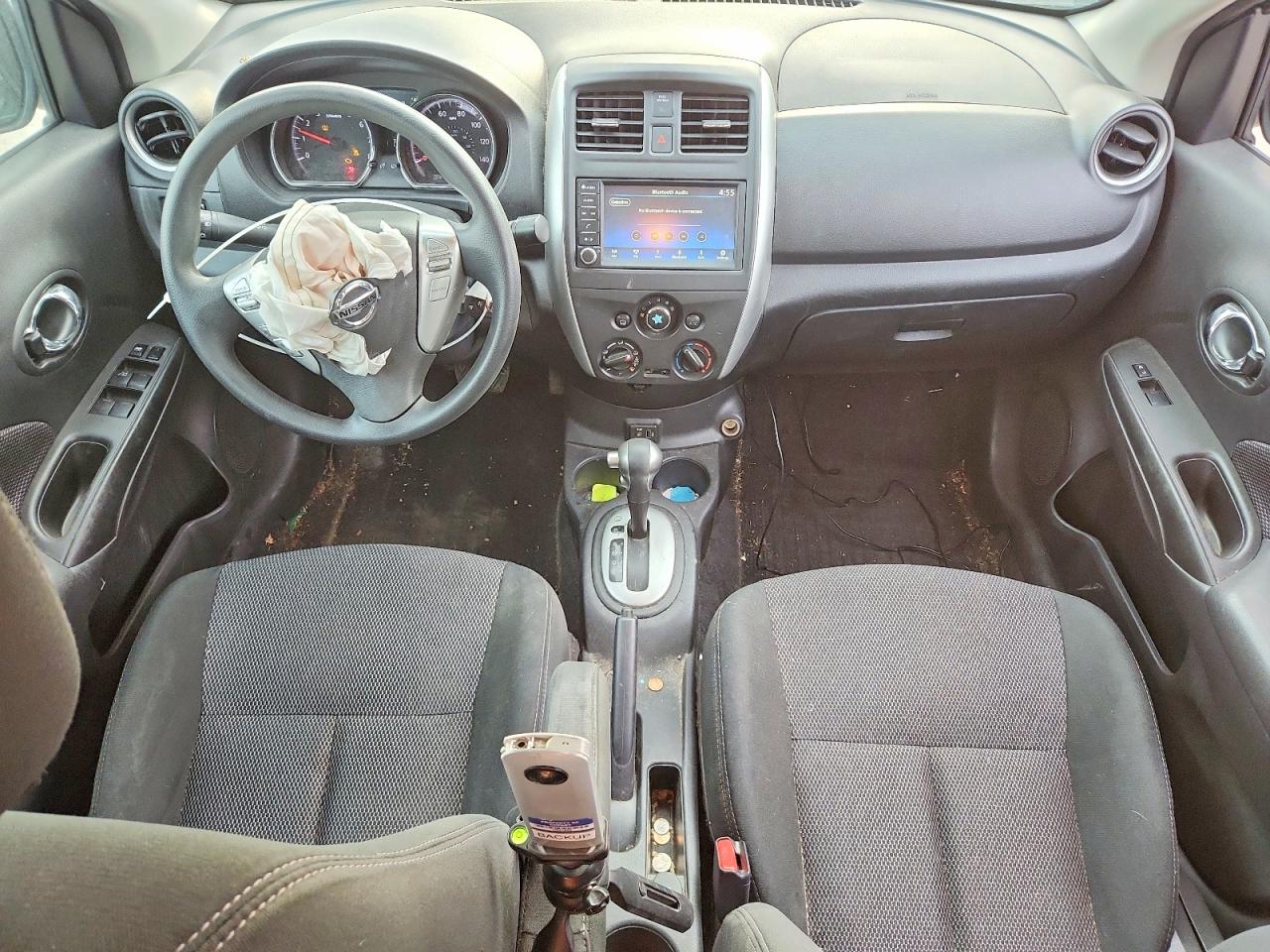 Nissan Versa Sv
