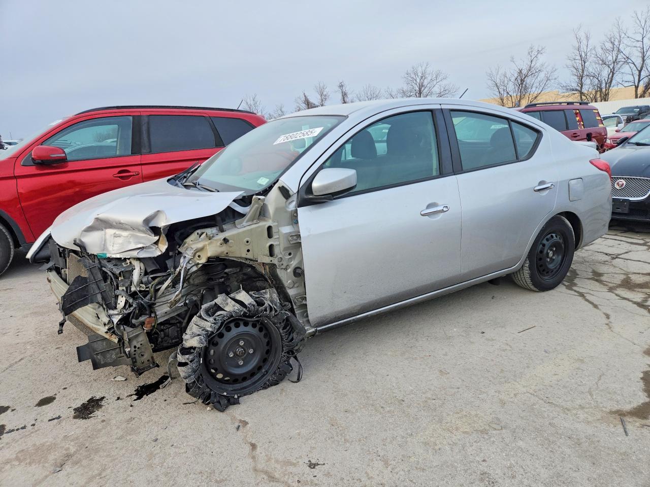 Salvage Nissan Versa Image