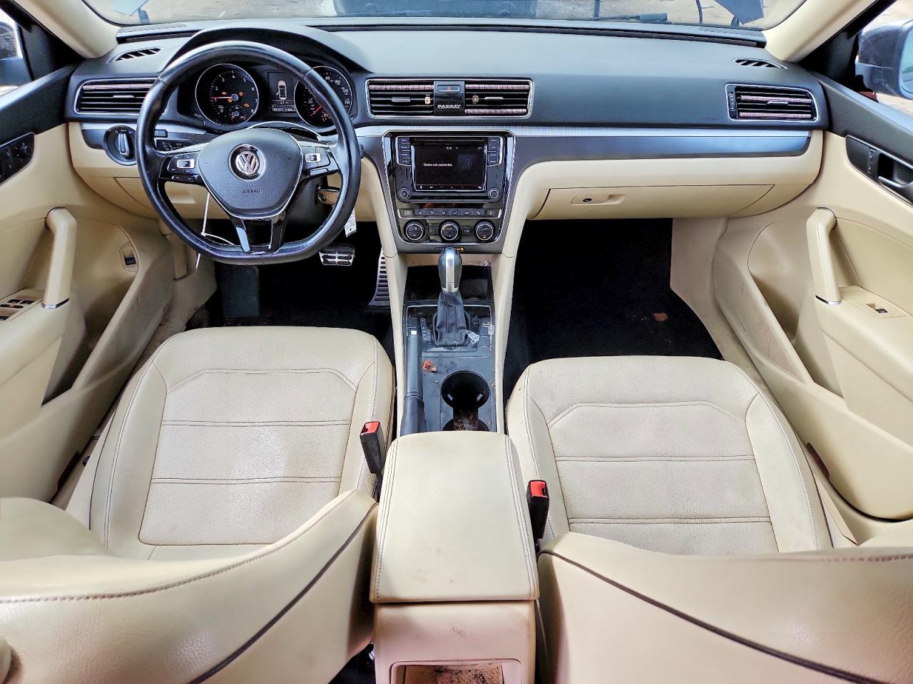Volkswagen Passat S